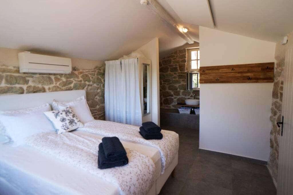 Ferienhaus Villa Alisia, Wunderschoenes Natursteinhaus Bei Porec, Istrien, Kroatien Vranje Selo Exteriör bild